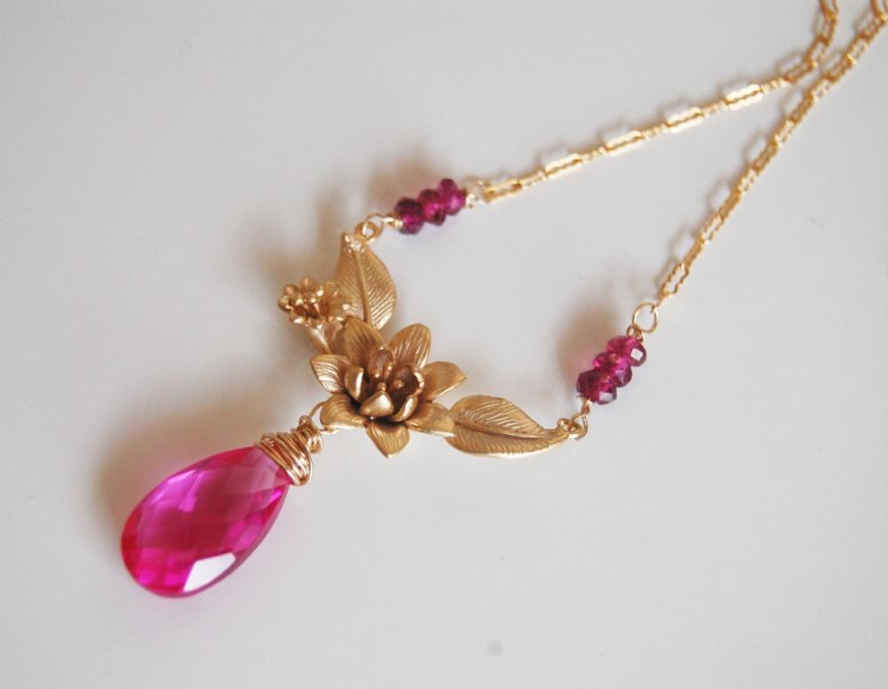 Pink Quartz And Gold Plated Flower Pendant Necklace